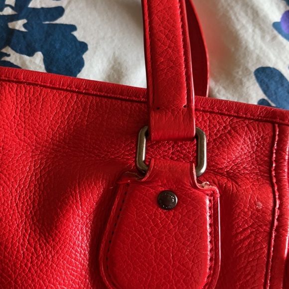 Slightly worn Coach briefcase in cherry red - Picture 6 of 7